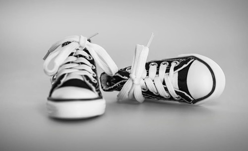 How to Whiten Shoelaces Without Bleach 2