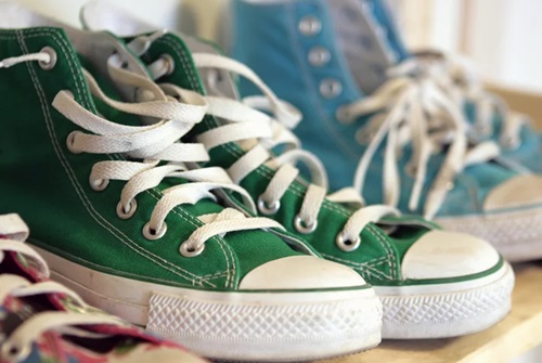 How to Clean White Shoelaces 4